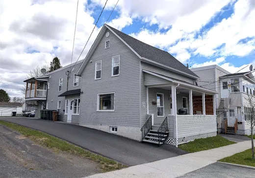4-Plex for Sale - 4936-4942 Rue Champlain, Lac-Mégantic, G6B 1X6