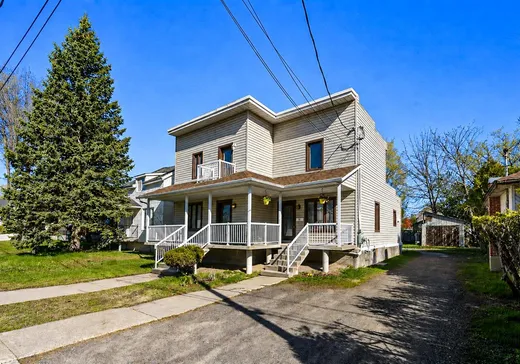 Duplex à vendre - 49-51 Rue Charles, Lachute, J8H 2Y2