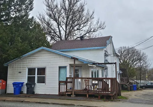 Triplex à vendre - 121A-121C Rue Principale N., Maniwaki, J9E2B7
