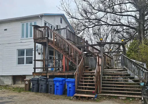 Triplex à vendre - 121A-121C Rue Principale N., Maniwaki, J9E 2B7