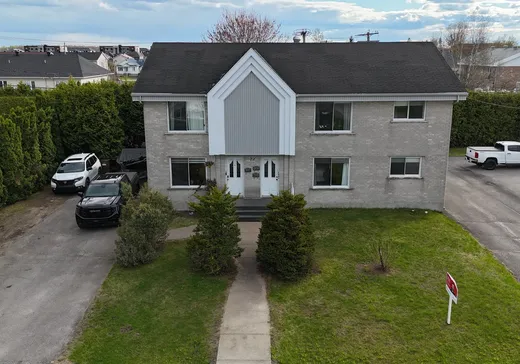 Triplex à vendre - 22 Rue Amélie-Fristel, Saint-Charles-Borromée, J6E8G4
