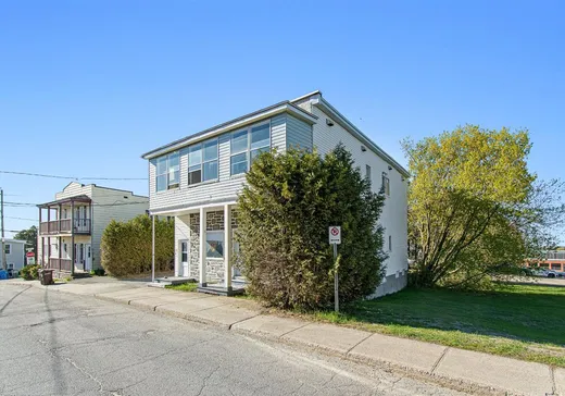 4-Plex for Sale - 285A-285D Rue de l'Hôtel-de-Ville, Brownsburg-Chatham, J8G 3B3
