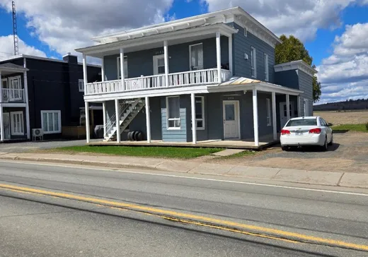 Duplex à vendre - 2591-2593 Rue Laflèche, Saint-Paulin, J0K 3G0