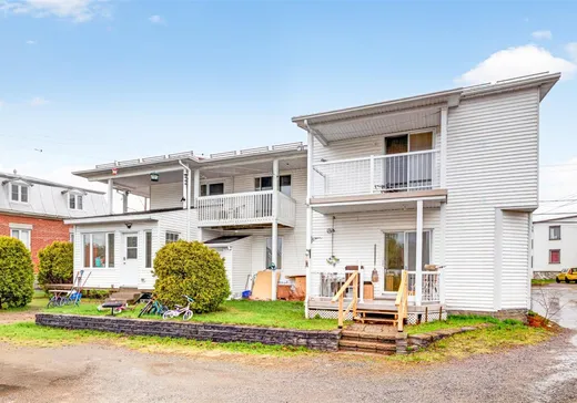 4-Plex à vendre - 207-213 Rue Principale, St-Alban, G0A 3B0