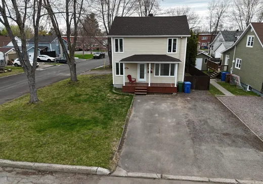 Duplex à vendre - 2331-2333 Rue Lamarche, Saguenay, G7S 1M2