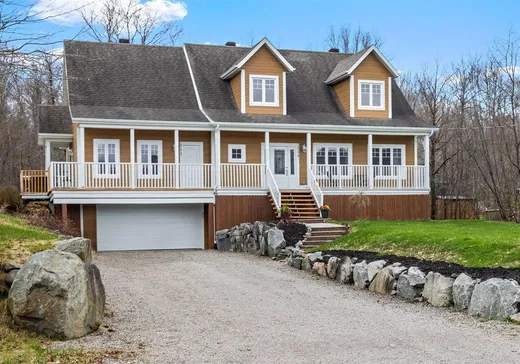 Duplex à vendre - 113-115 Rue Donaldson, Shannon, G3S1L5