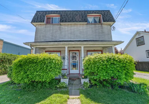 Duplex à vendre - 720-720A Boul. du Havre, Salaberry-de-Valleyfield, J6S 1W1