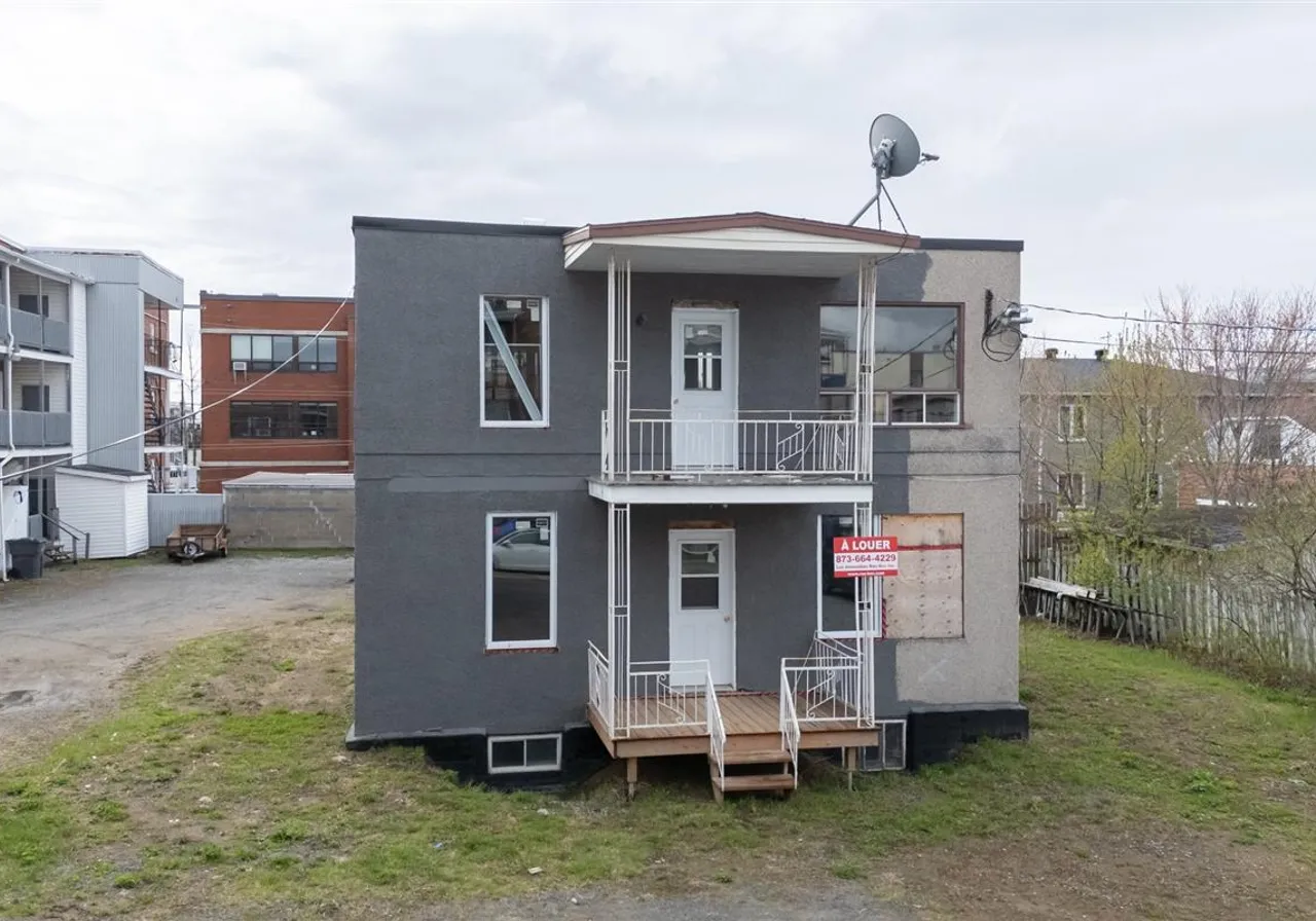 2652-2654 Av. Defond — photo 2