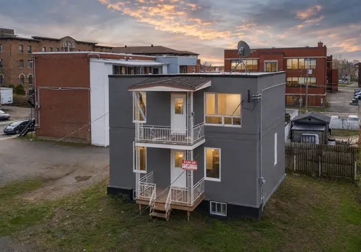 Duplex à vendre - 2652-2654 Av. Defond, Shawinigan, G9N 2V5