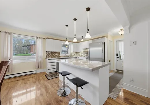 Duplex à vendre - 983Z Rue Bowen S., Sherbrooke, J1G 2G5