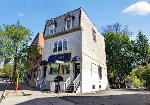 Triplex for Sale - 743-747 Av. Atwater, St-Henri (Montreal Island), H3J 2K3