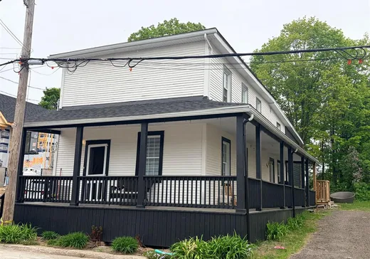 Duplex à vendre - 309-311 Rue de l'Église, Brownsburg-Chatham, J8G 2X5