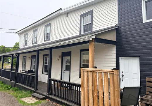 Duplex à vendre - 309-311 Rue de l'Église, Brownsburg-Chatham, J8G 2X5