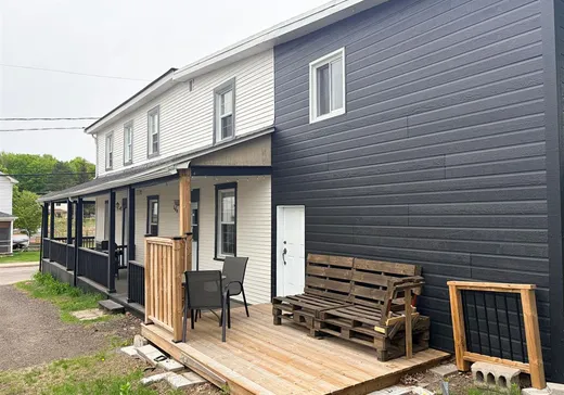 Duplex à vendre - 309-311 Rue de l'Église, Brownsburg-Chatham, J8G 2X5