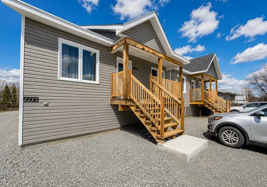 4-Plex à vendre - 540A-550B 3e Avenue, Barraute, J0Y 1A0