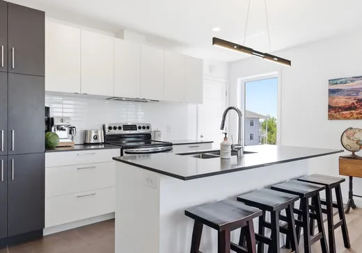 5-Plex à vendre - 80 Rue Haute-Rive, East Angus, J0B 1R0