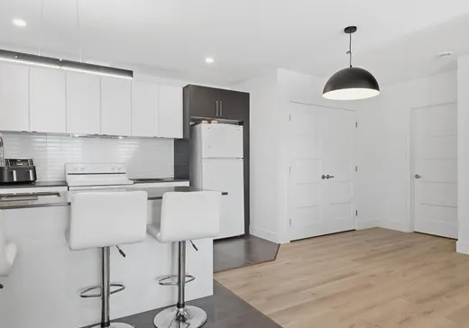 5-Plex à vendre - 90 Rue Haute-Rive, East Angus, J0B 1R0