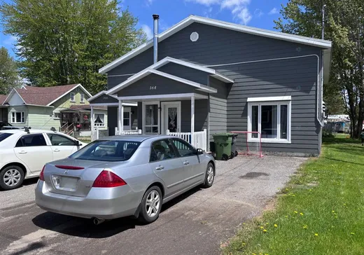Duplex à vendre - 164-166 Av. St-Émilien, Saint-Raymond, G3L3X2