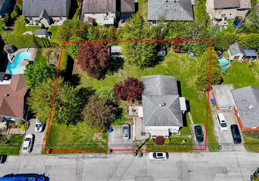 Triplex for Sale - 457-461 Rue St-Paul, Magog, J1X 3T8