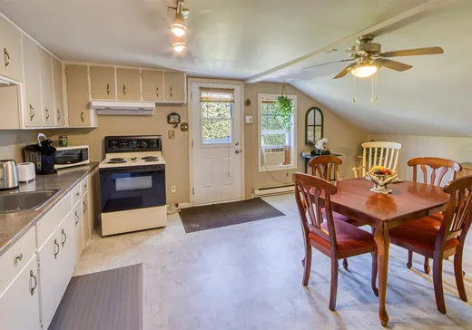 Triplex à vendre - 10-12C Rue des Hospitalières, Victoriaville, G6P 6N3