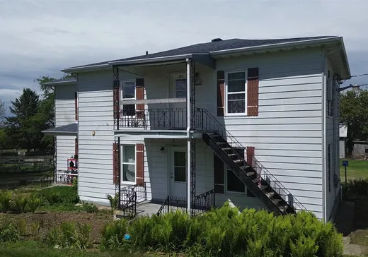 Duplex à vendre - 32Z-32AZ Route 116 O., Warwick, J0A1M0