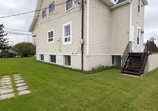 Triplex for Sale - 322 10e Avenue E., Amos, J9T 3W6