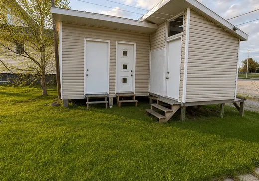 Triplex for Sale - 322 10e Avenue E., Amos, J9T 3W6
