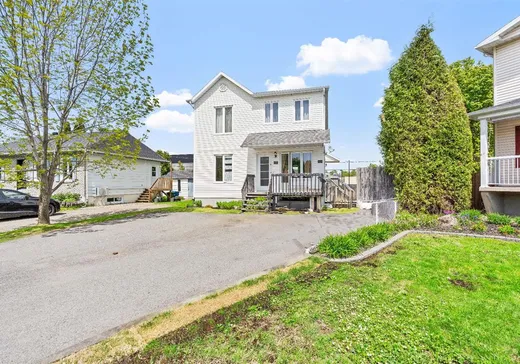 Duplex à vendre - 462-464 Rue Elmire, Lac-St-Charles, G3G 1R3
