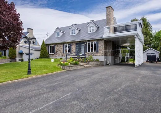 Triplex à vendre - 1134-1138 Av. des Lilas, Saint-Pierre, G0A 4E0