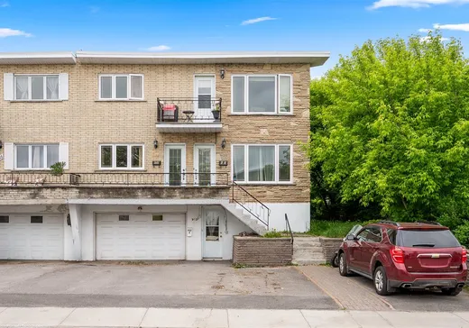 Triplex à vendre - 950-952A Boul. Vanier, Laval (Duvernay), H7C2N1