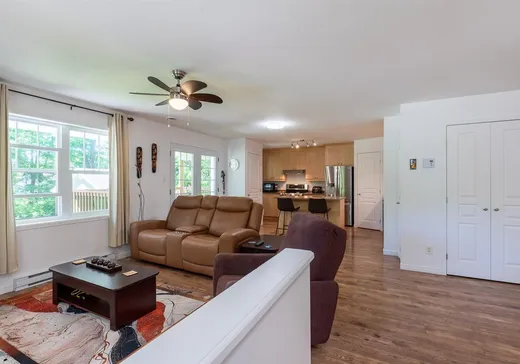 Duplex à vendre - 221-221A Rue Vermette, Sainte-Sophie, J5J 1Z4