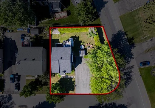 Triplex à vendre - 1-1B Rue Ouellette, Saint-Constant, J5A 1K7