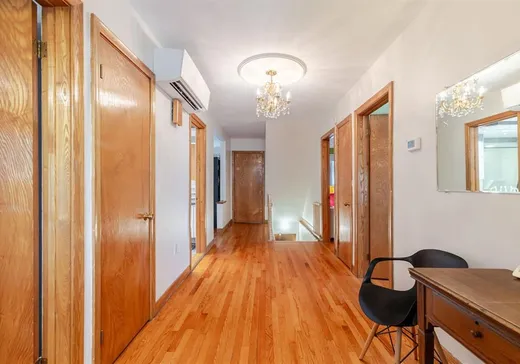 Duplex à vendre - 7351-7353 Av. de Belfroy, Montréal (Anjou), H1J 1J4