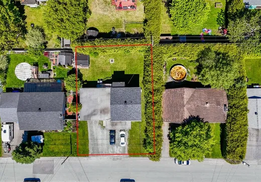 Triplex à vendre - 407-411 Rue Comeau, Magog, J1X 4B4