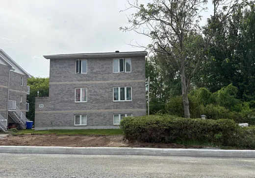 Triplex for Sale - 1010 Rue Notre-Dame, Gatineau, J8P 1P3
