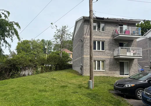 Triplex for Sale - 1010 Rue Notre-Dame, Gatineau, J8P 1P3