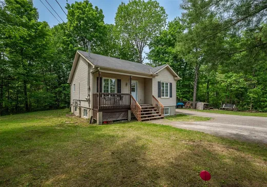 Duplex for Sale - 453-453A Rue Richard, Sainte-Sophie, J5J 1M1