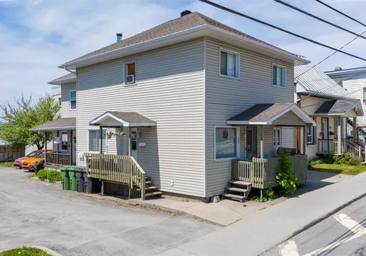 Duplex for Sale - 4711-4713 Rue Laval, Lac-Mégantic, G6B 1C4