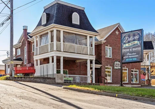 Triplex for Sale - 885Z-889Z Rue Child, Coaticook, J1A 2C8