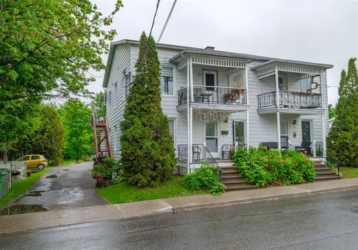 4-Plex à vendre - 235-241 Rue Ste-Catherine, Magog, J1X2L2