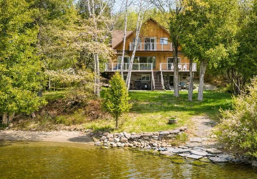 5-Plex à vendre - 3347Z-3349 Rue de la Baie-des-Sables, Lac-Mégantic, G6B 1R5