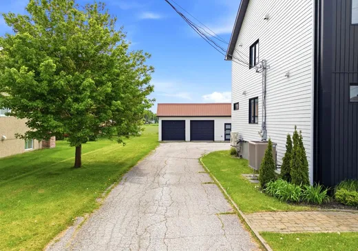 Duplex for Sale - 7725-7735 Boul. Laframboise, Saint-Hyacinthe, J2R 1E8