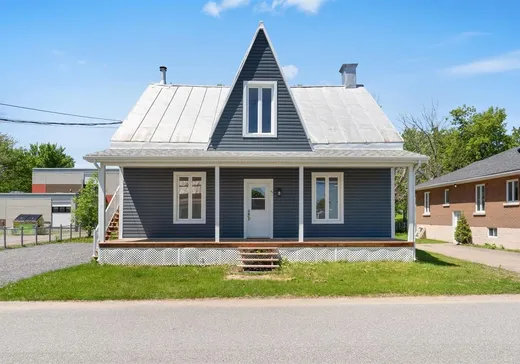 Duplex à vendre - 81-83 Rue Marcotte, Sainte-Anne-de-la-Pérade, G0X2J0