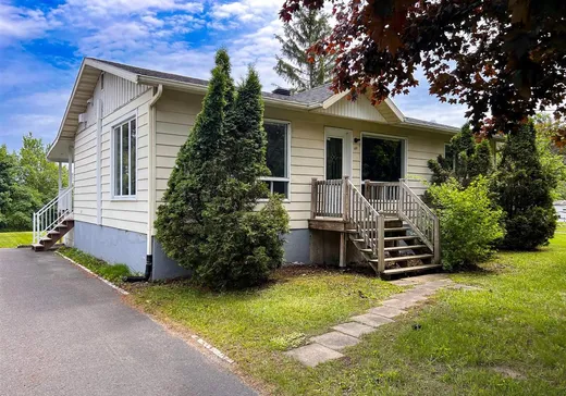 Duplex à vendre - 522 Rue Cartier, Saint-Christophe-D'Arthabaska, G6R1G7
