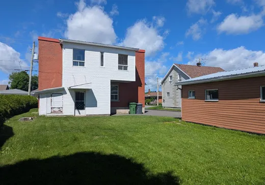 Triplex à vendre - 19-19B Rue Robitaille, Victoriaville, G6P 4M9