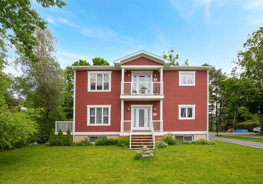 Duplex à vendre - 72-74 Rue Massicotte, Bedford, J0J1A0