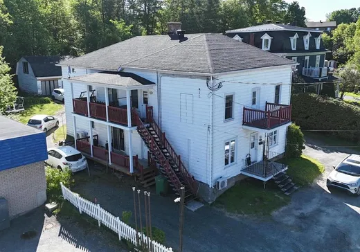 5-Plex for Sale - 120-124 Rue Principale N., Windsor, J1S 2C9