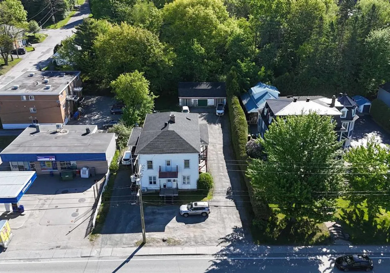 120-124 Rue Principale N. — photo 3