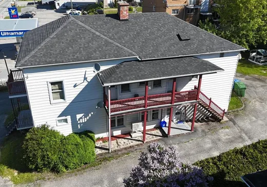 5-Plex for Sale - 120-124 Rue Principale N., Windsor, J1S 2C9