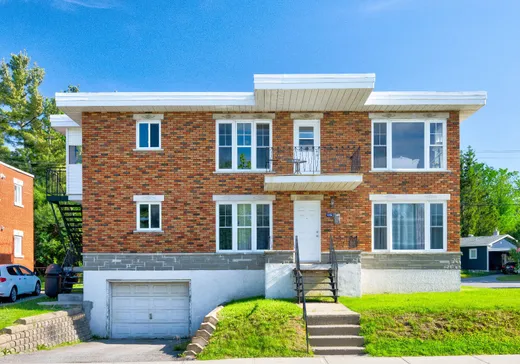 4-Plex à vendre - 115-117 Boul. Lajeunesse O., Saint-Jérôme, J7Y 1W4